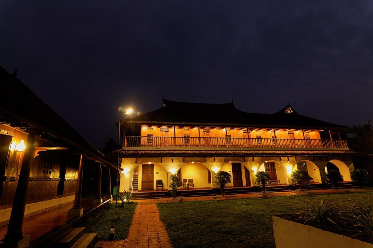Kumarakom Heritage Resort Kottayam Extérieur photo