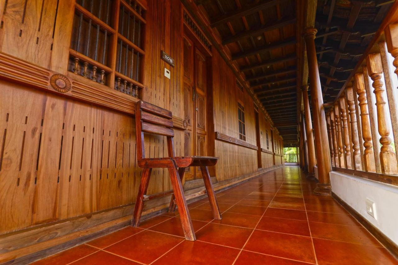 Kumarakom Heritage Resort Kottayam Extérieur photo