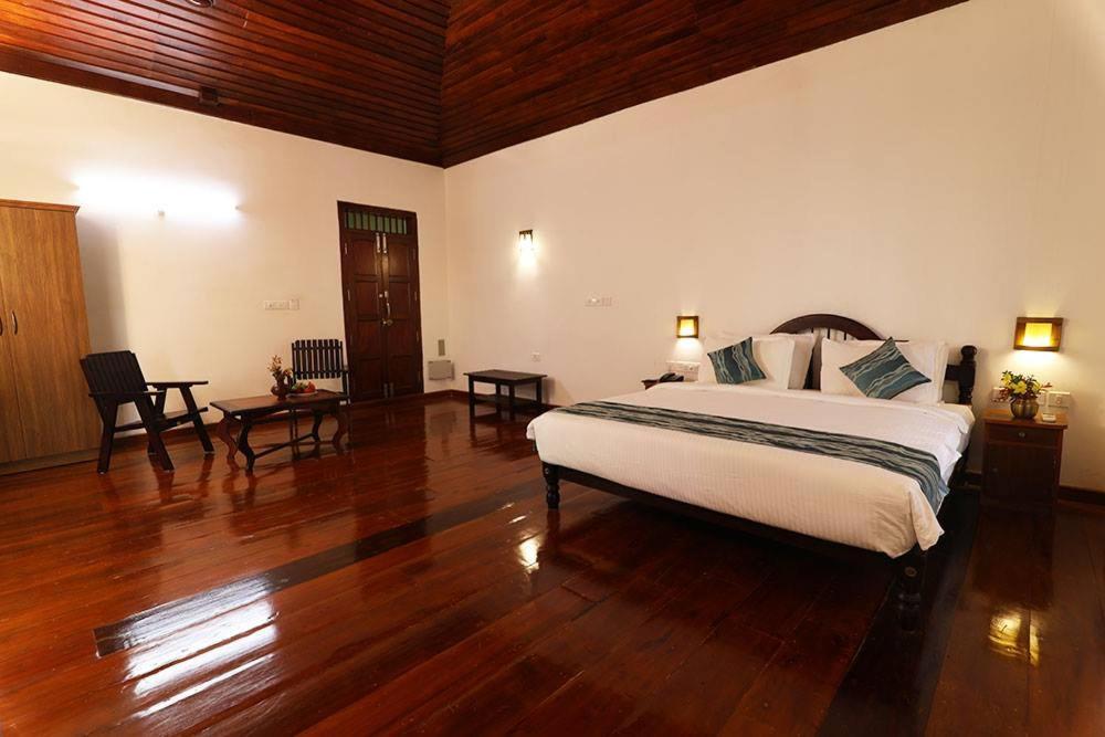 Kumarakom Heritage Resort Kottayam Extérieur photo