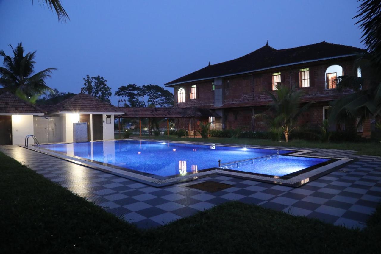 Kumarakom Heritage Resort Kottayam Extérieur photo